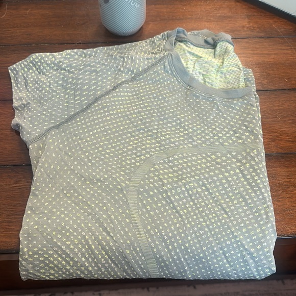 Swiftly Tech Short Sleeve 2.0 - Picture 2 of 3